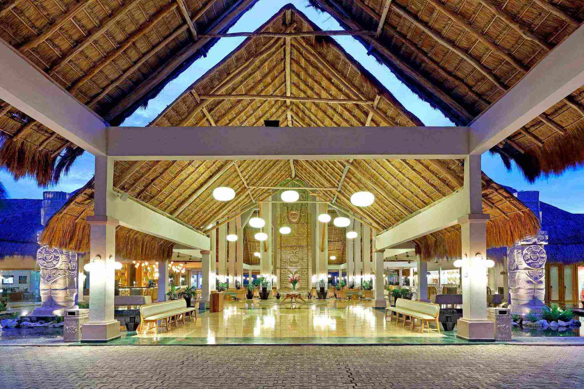 Grand Palladium Select White Sand 3